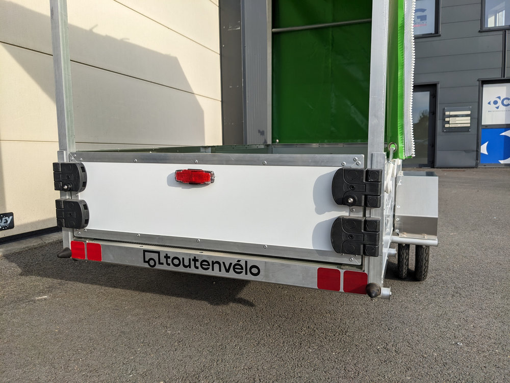 Remorque vélo collecte de déchets pour le transport de bacs et containers_2