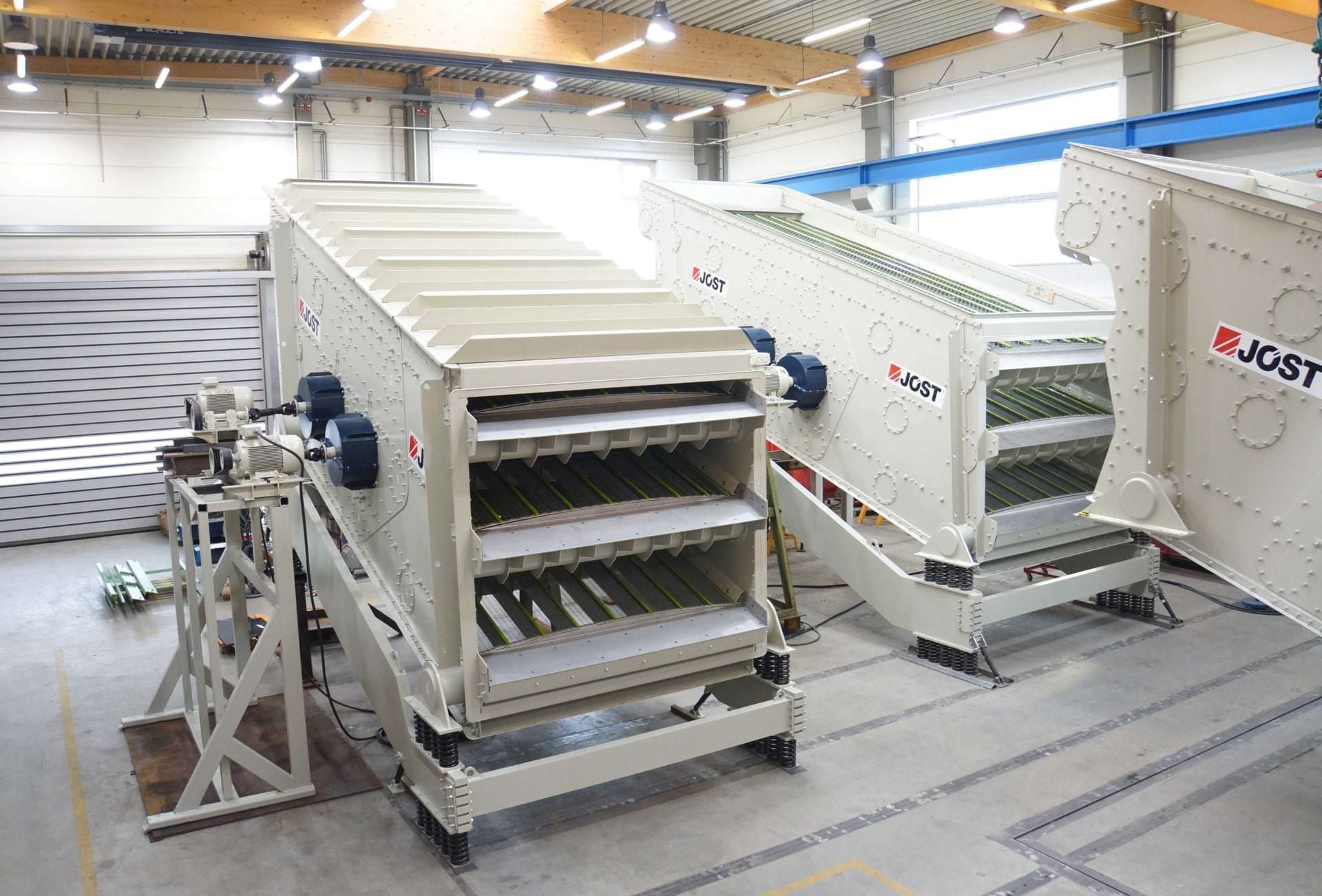 Cribles oscillants circulaires pour mines et chantiers - pré-criblage et criblage de chargements en vrac_2