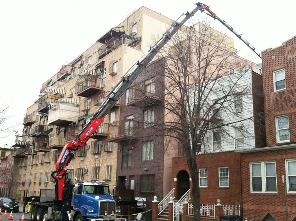 Grue auxiliaire Big 1855 - Effer - pression 375 bar avec articulation et treuil, système électronique PROGRESS_2