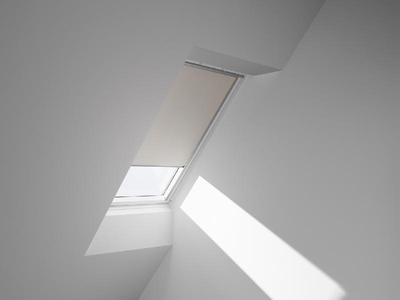 Store enrouleur VELUX occultant manuel beige - DKL M04 - 78x98 cm_2