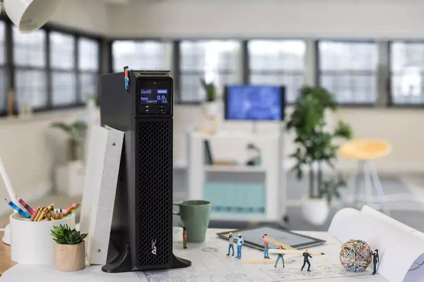 APC Smart-UPS On-Line SRT3000XLI - 3 000 VA, 8x C13 et 2x C19, tour_2