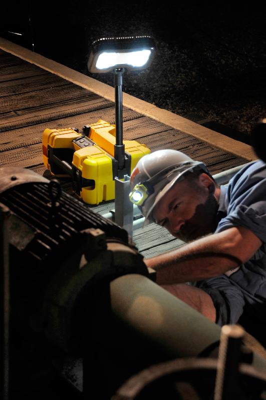 Éclairage de chantier portable 9480 - PELI avec têtes multiples et 4.000 lumens_2