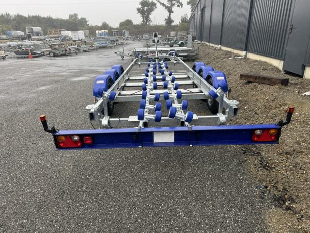 Porte bateau multi-rouleaux GALAXY - GT16 / G2703 - PTAC 3500Kg - 3 essieux - Référence SW225Pn12 - Sun Way_2