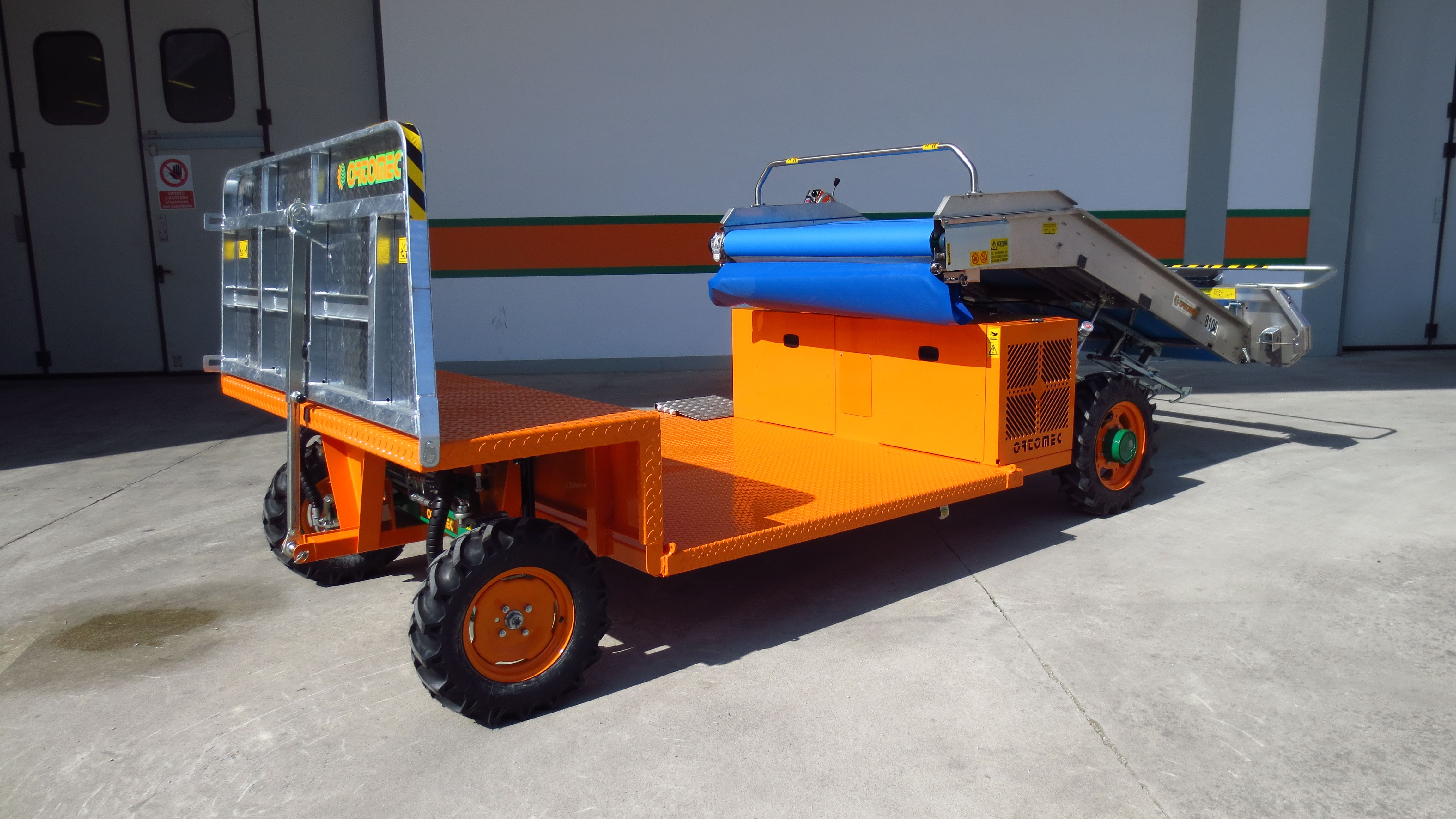 Récolteuse de légumes automotrice 8100 Foglia - Ortomec SRL - largeur de tête de récolte 130 à 180 cm_2