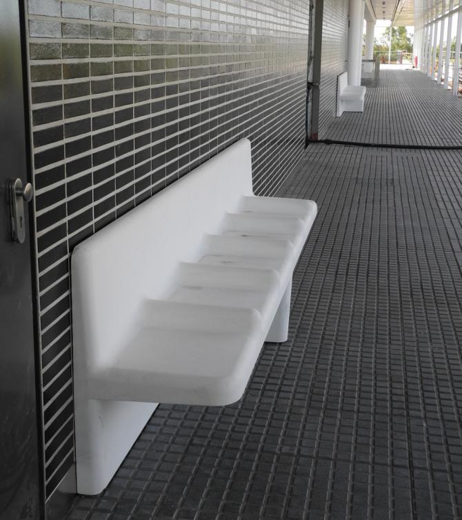 Banc en béton Nù - Banc urbain en béton armé pour espaces publics - Blanc et gris - 150 x 85 x 40 cm_2