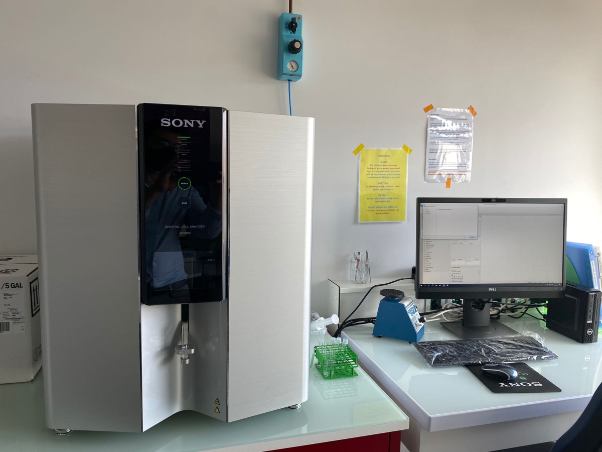 Équipement scientifique Sony SP6800 avec 3 lasers 405nm, 488nm, 638nm