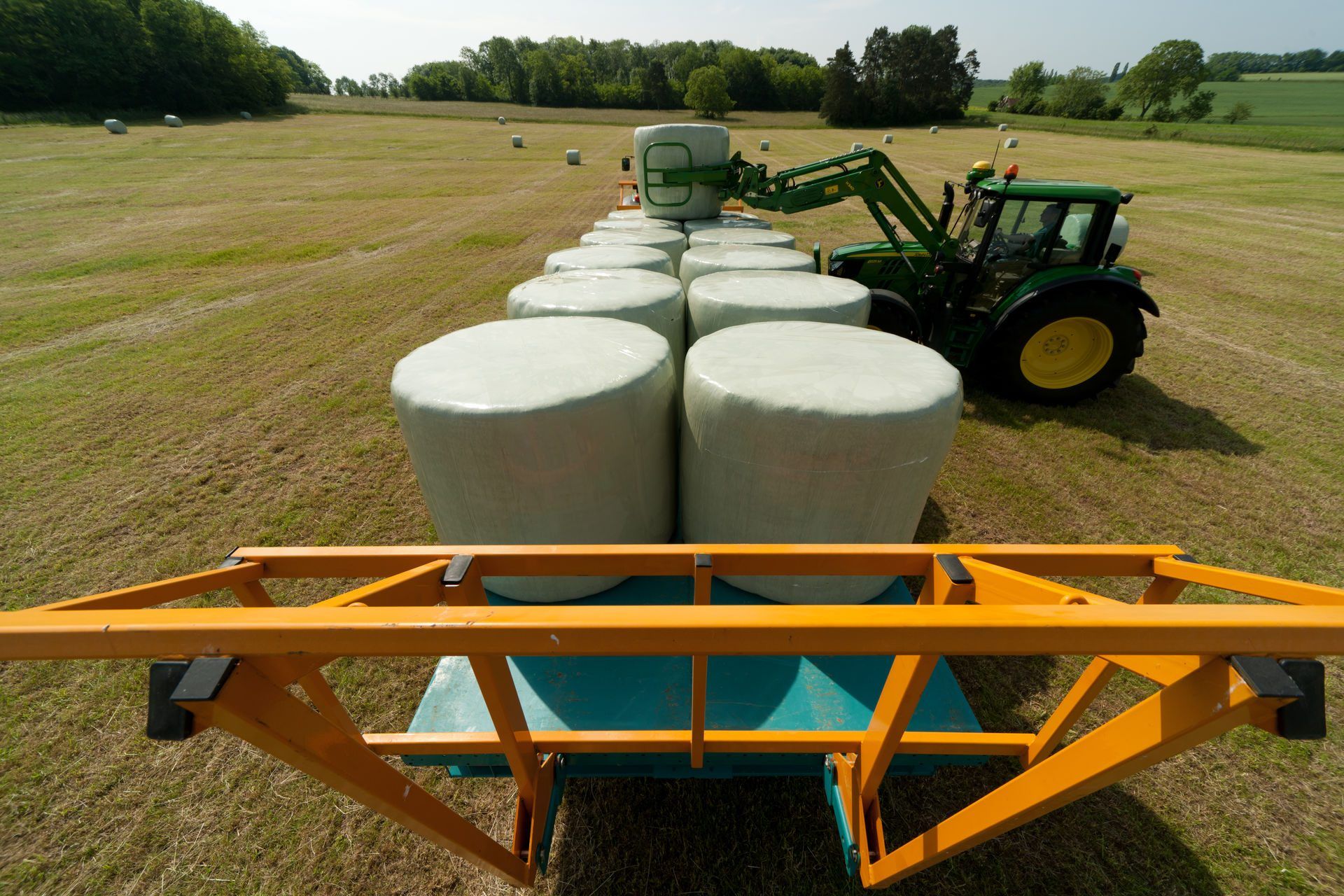 Remorque plateau agricole CH 9006 - Golpais - 9m de longueur, 2m50 de largeur, PTAC 19000 kg, 3 essieux demi-tandem_2