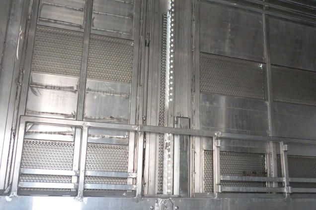 RBA21-SR - Remorque bétaillère Carrozzeria Pezzaioli - Essieux jumelés fixes de 10 000 kg, châssis en aluminium anticorrosion_2