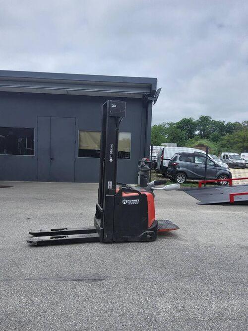 Gerbeur électrique BT SPE160L E002745 - disponible en occasion et en location de courte à longue durée_2