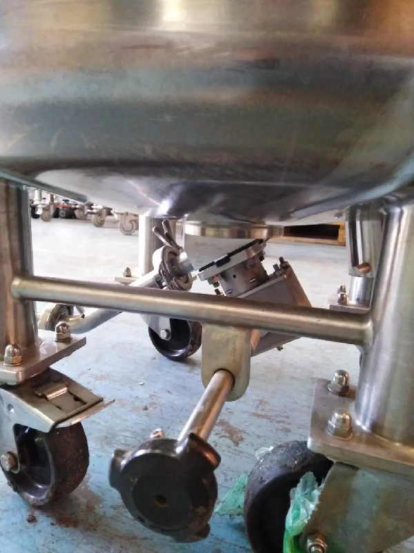 Cuve inox d'occasion 150 litres avec agitation - référence : c5383_2