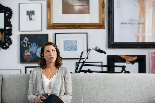 POLY Voyager 5200 USB-A Bluetooth Headset +BT700 dongle_2