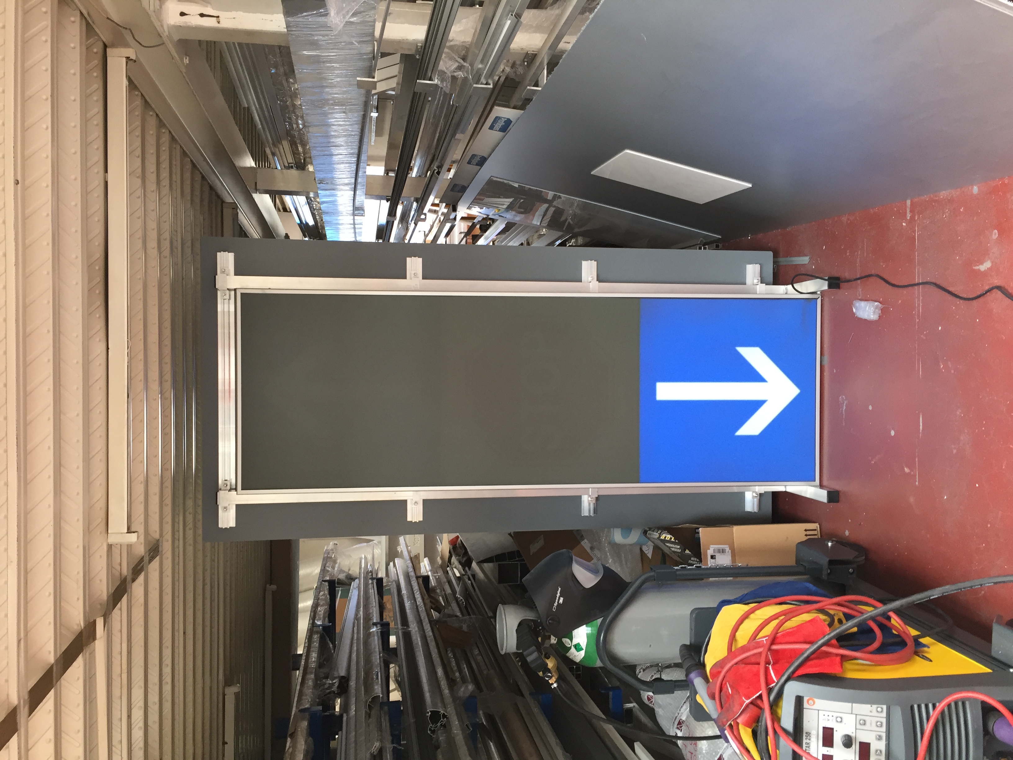 Signalisation lumineuse sur mesure - panneaux, modules LED et personnalisation complète_2