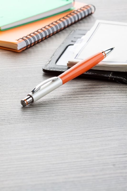 Stylo à bille en plastique blanc perle - Clip métal - Recharge bleue - Couleur orange_2