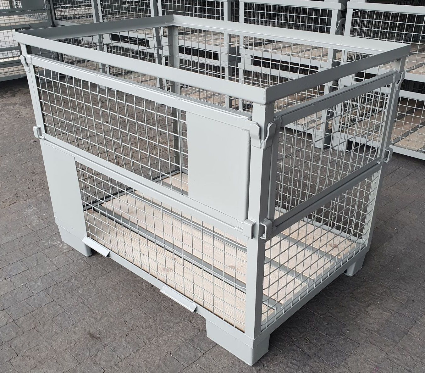 Caisse-palette métallique sur mesure - grillagée, tôle ou palette personnalisable_2