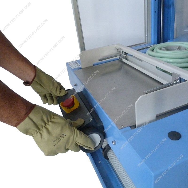 TF 6540 FA - Fardeleuse semi-automatique Ferplast avec tunnel de rétraction BS 5540 - Vitesse d'emballage 8 pcs/min_2