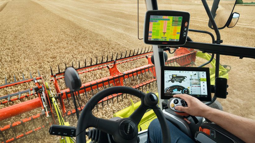 Moissonneuse-batteuse CLAAS Lexion 8900-7400 - Trémie 15 000/18 000 L - Performances et précision_2