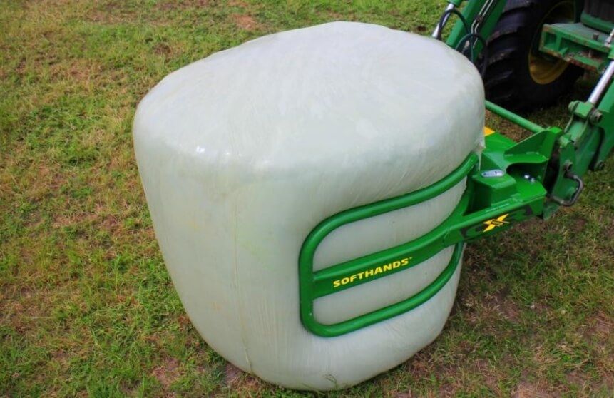 Équipement agricole pour balles rondes et enrubanné