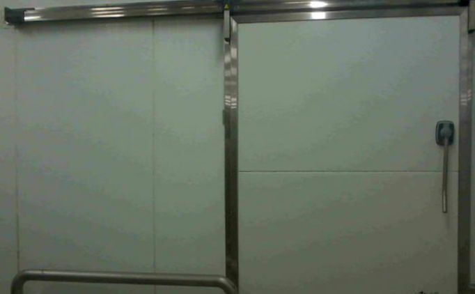 Porte de chambre froide coulissante - defi fermeture - isotherme_2