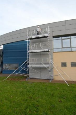 Échafaudage roulant aluminium Totem 2 Line 300 - Comabi SNC - hauteur de travail maximale 9,80 m_2