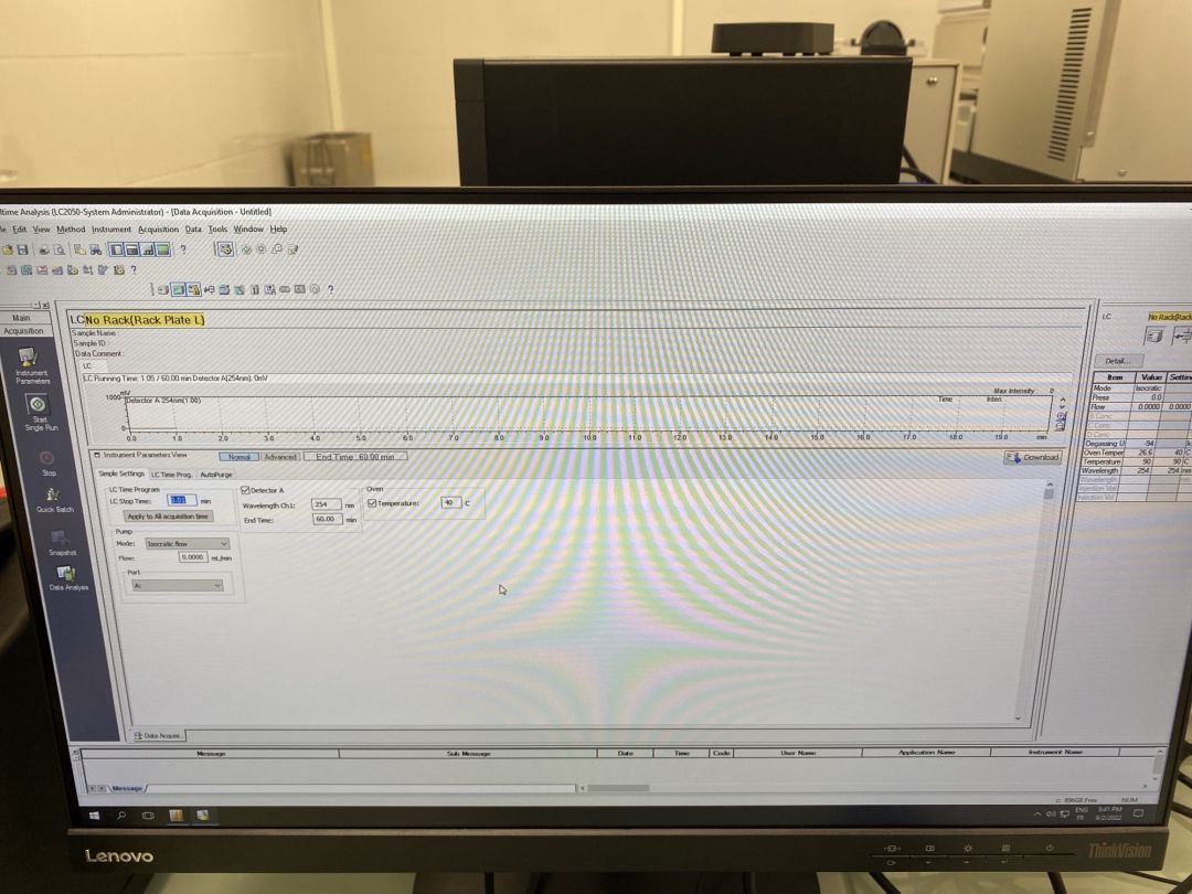 Appareil HPLC 500 bar avec écran tactile couleur et fonctionnalités analytiques avancées