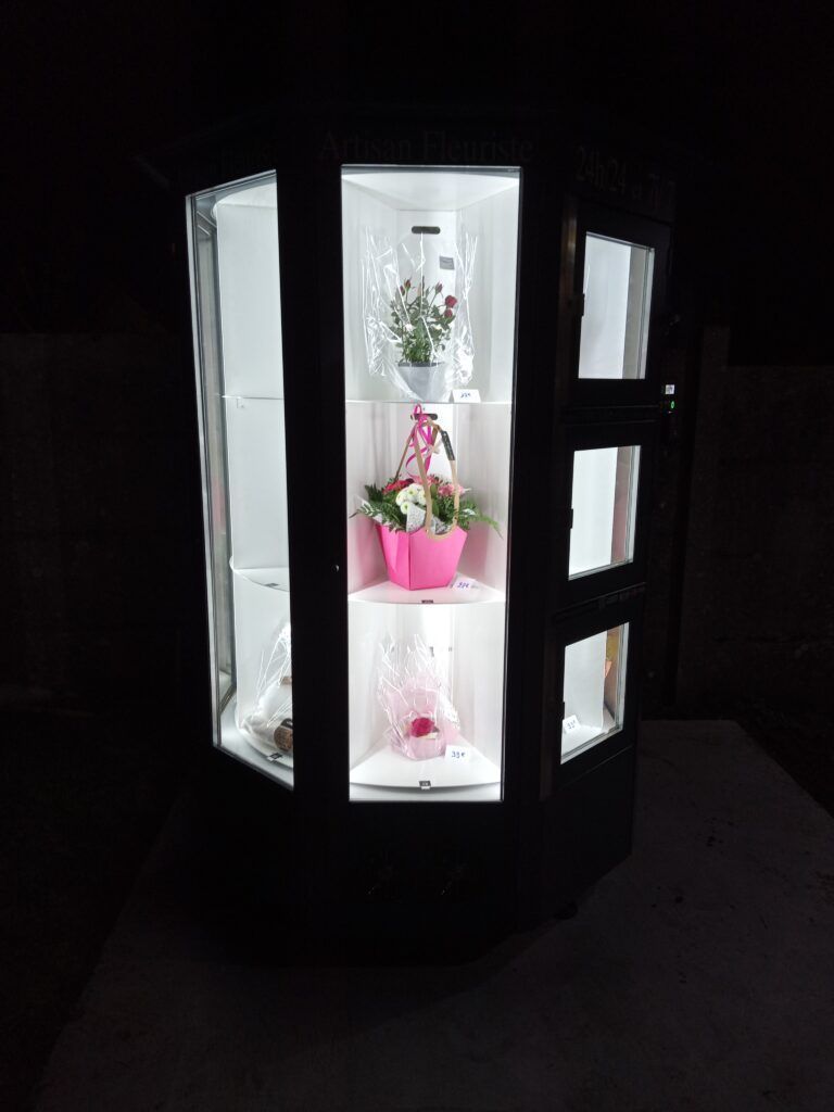 Kiosque pour fleurs avec 24 cases de rangement