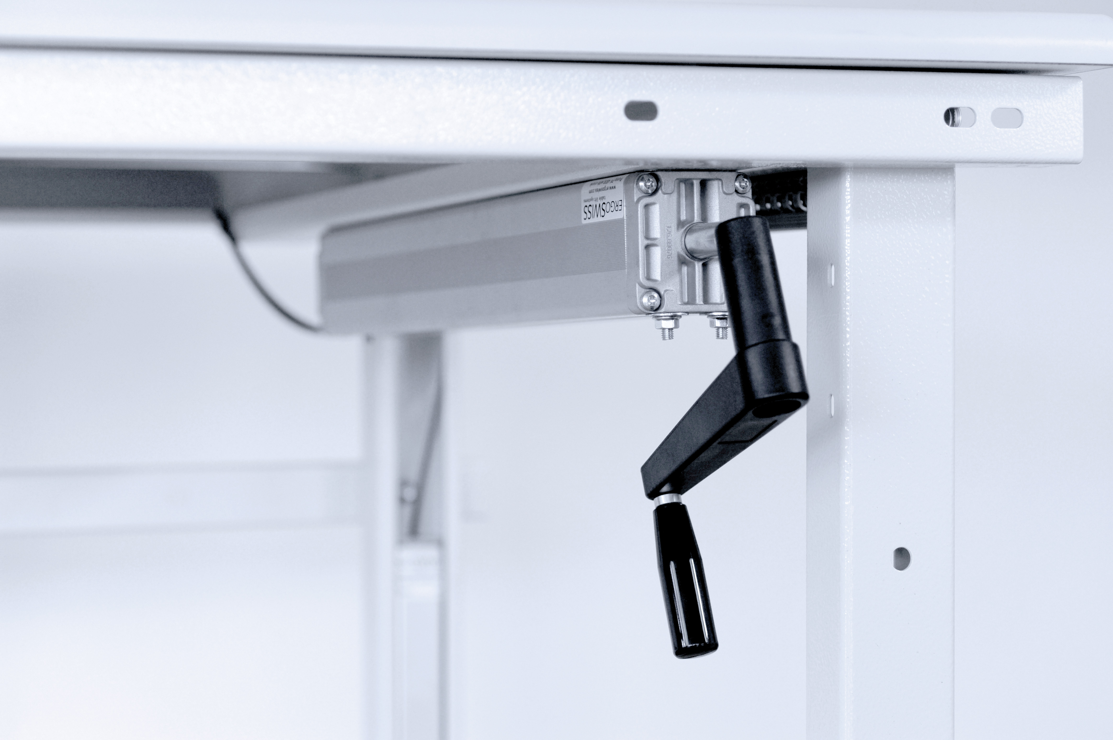Poste de travail ATS 900 - ergonomique réglable par manivelle - charge 350 kg_2