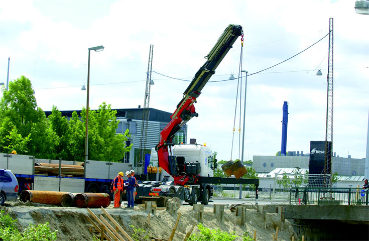 Grue auxiliaire Fassi F1300RA HE-Dynamic - capacité de levage 95,11 tm - bras hydraulique jusqu'à 31,85 m avec jib_2