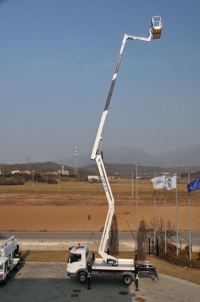 Zed 26 JH - Camion nacelle 26 m avec double pantographe, bras télescopique et jib - CTE_2