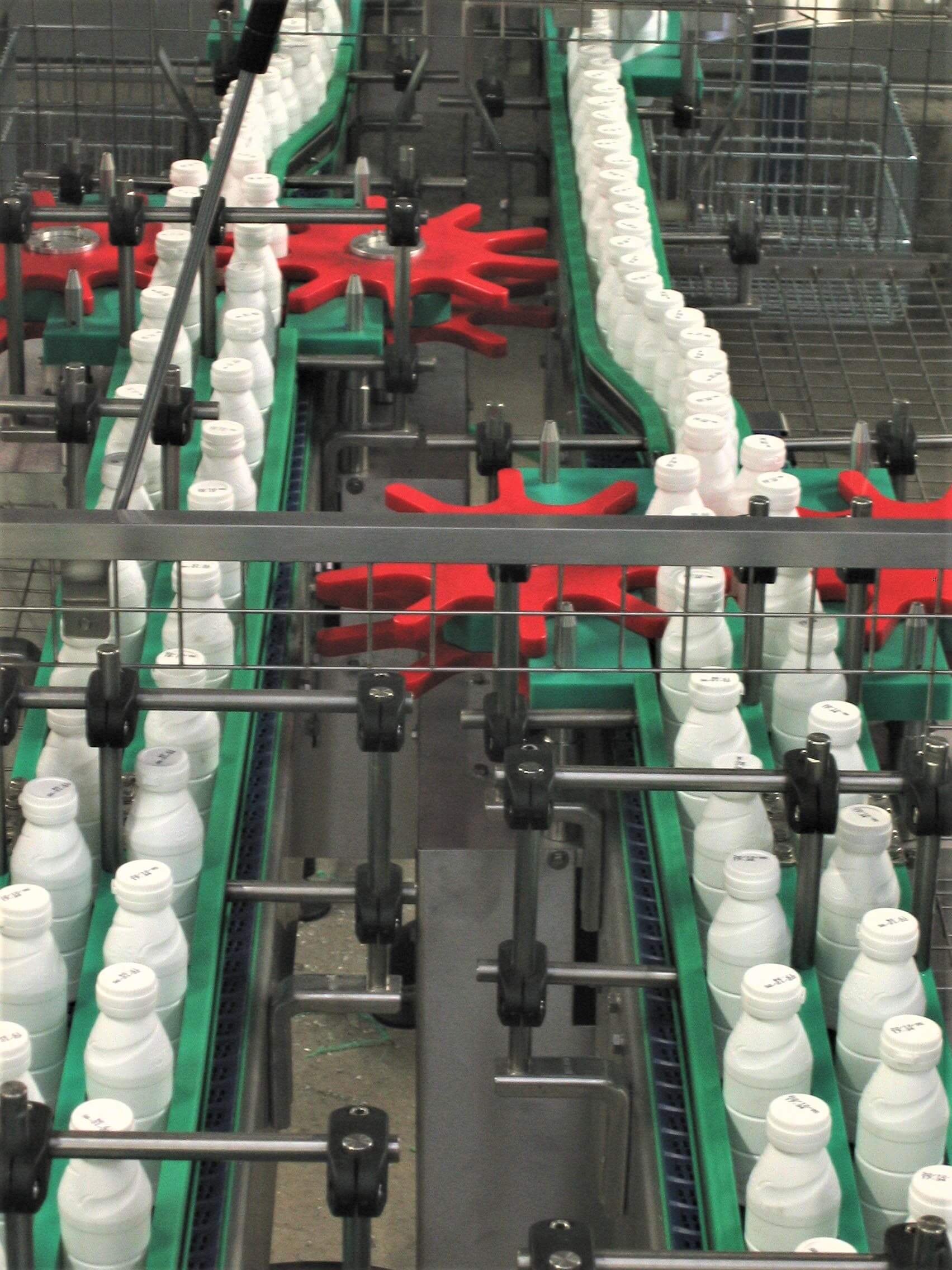 Convergeur alterné, équilibré, à étoiles motorisées pour des produits cylindriques_2