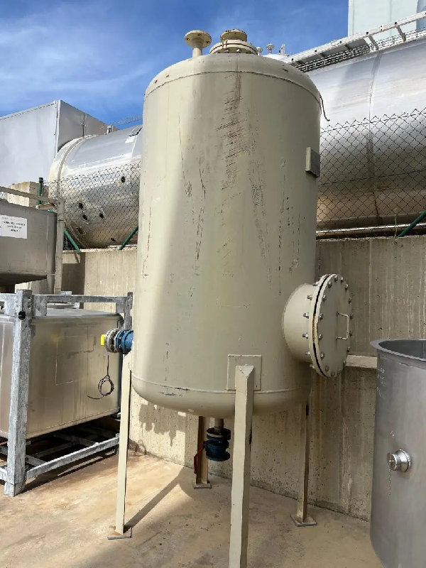 Cuve de fer d'occasion 2 400 litres - référence : c9962_2