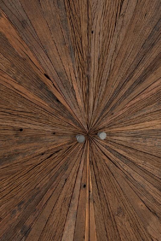 Buffet Tina - 2 portes en bois marron avec pieds en métal noir et 3 étagères de rangement_2