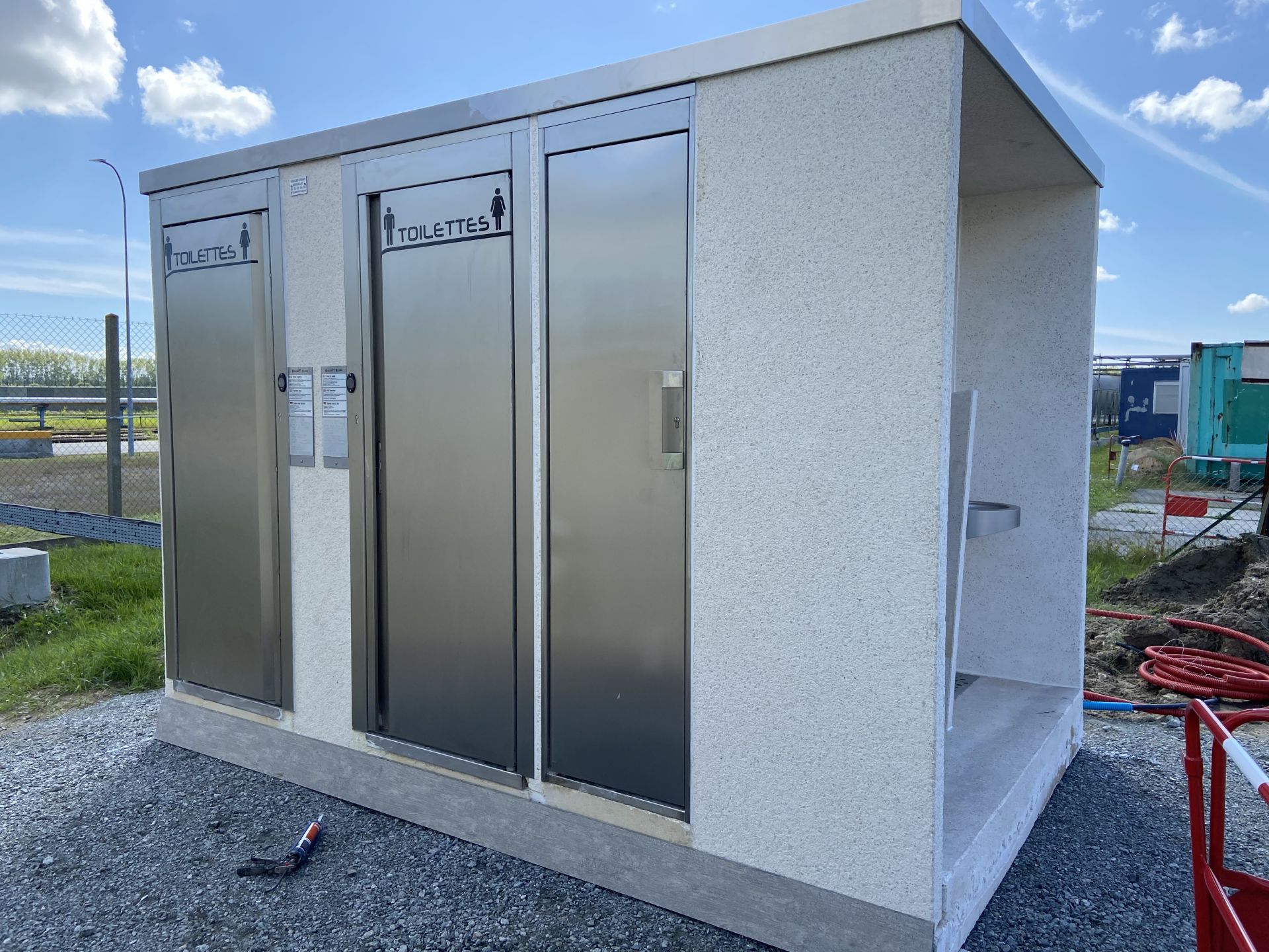 Cabine sur mesure disponible en version manuelle, semi-automatique ou automatique_2