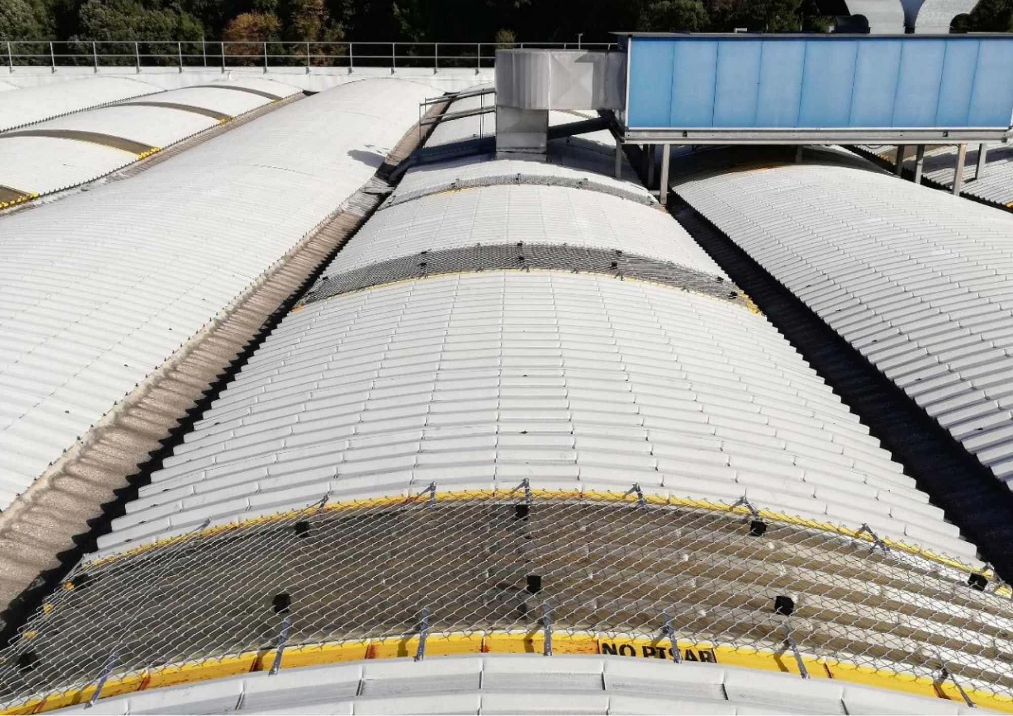 Grille de protection pour panneau translucide_2