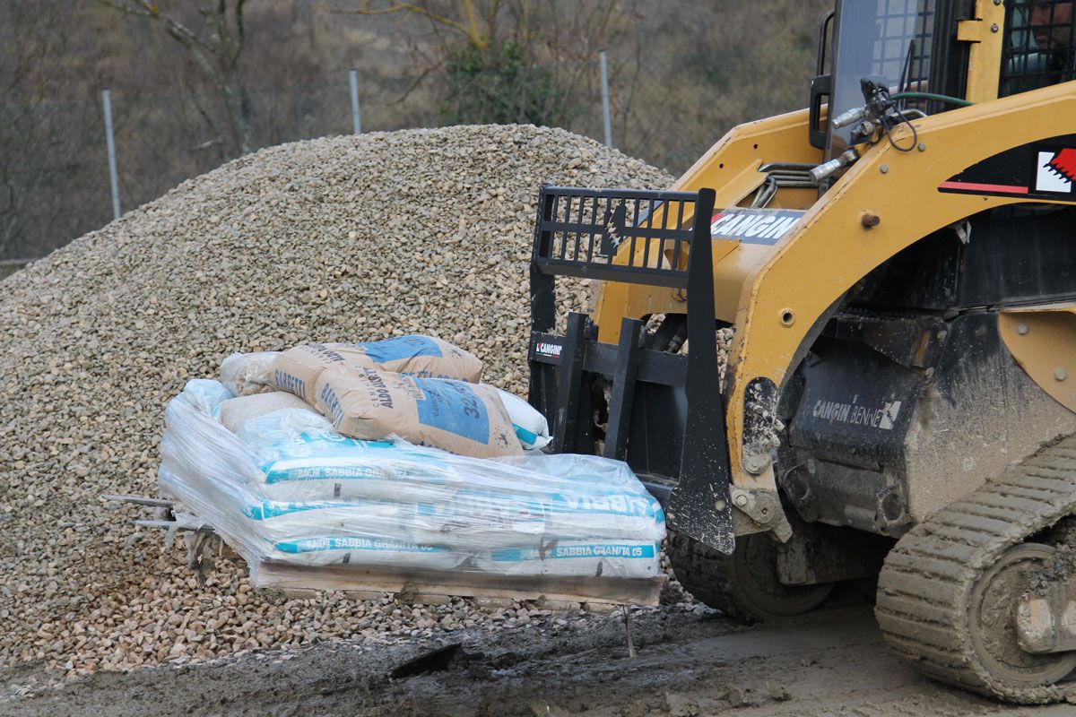 Fourches à palettes Cangini - capacité 1000 à 2500 kg pour skid loaders, chargeuses sur pneus, télescopiques et tractopelles_2