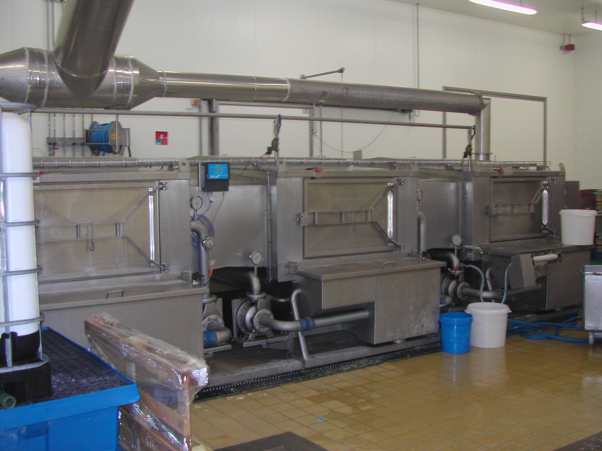 Système de lavage de caisses modulaires pour 100 à 6.000 caisses/heure