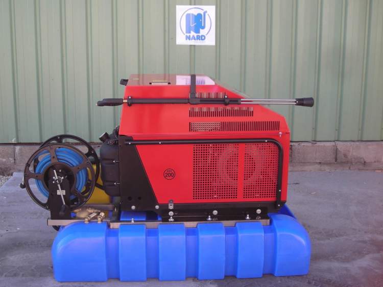 Nettoyeur haute pression eau chaude professionnel pour petits fourgons - SKID CD 200 ALTERNATIF_2