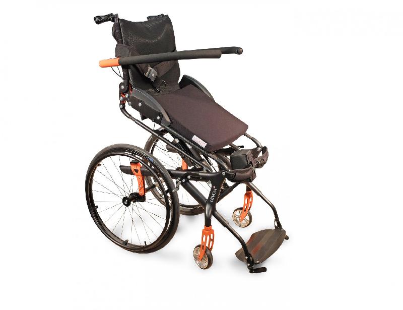 Fauteuil roulant actif Levo Summit EL - propulsion manuelle avec verticalisation électrique connectée_2