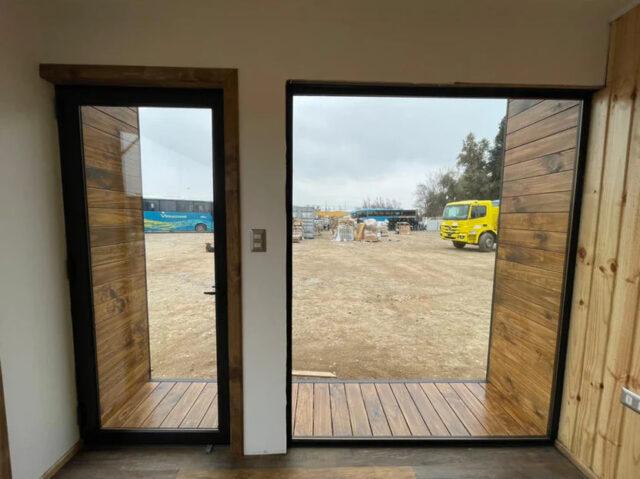 Conteneur de bureau modulaire 24m² - Projet modulaire Dalí 8 x 3 m avec isolation et fenêtres double vitrage_2