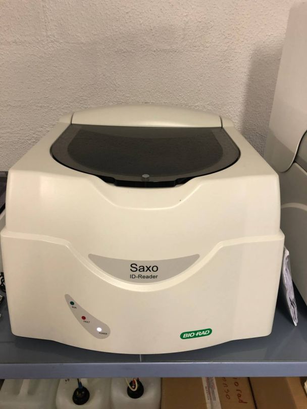 Système d'analyse médical d'occasion incluant Saxo ID-Reader 2