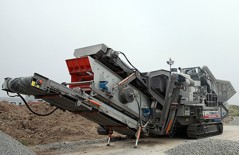 Concasseur mobile sur chenille en carrière et sur chantier 200 t/h_2