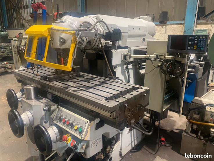 Fraiseuse Huron NU4 - Broche SA 40 - Table 1435x460 mm - Courses 1100x700x550 mm - Conventionnelle - Occasion_2