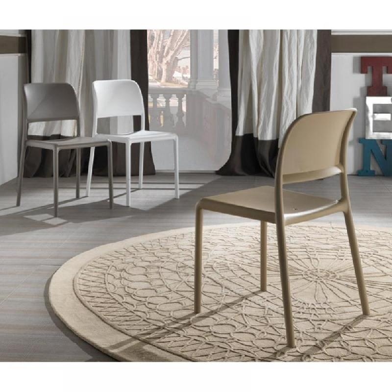 Lot de 4 chaises empilables design River - coloris sable - structure en résine avec fibre de verre_2