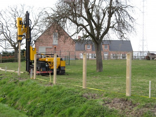 Les mâts de battage orteco montés sur bras de grue/pelle_2