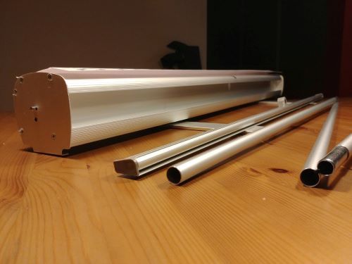 Kakémono roll-up deluxe - robuste, léger et économique - 85, 100 ou 120 cm avec visuel inclus_2