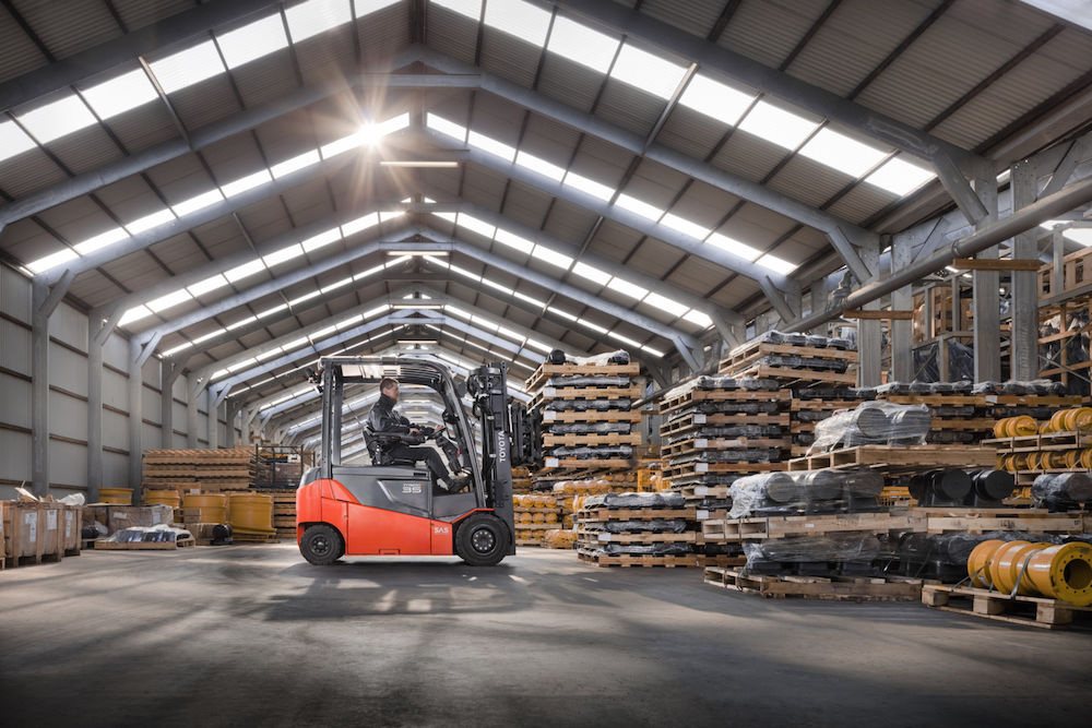 Toyota Traigo 80 - Chariot élévateur 4 roues - 2500 kg - Hauteur de levée jusqu'à 6540 mm - Batterie 80V 700Ah_2