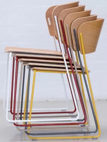 Chaise de réunion ou de conférence au style épuré et design en bois, empilable pour les visiteurs - 