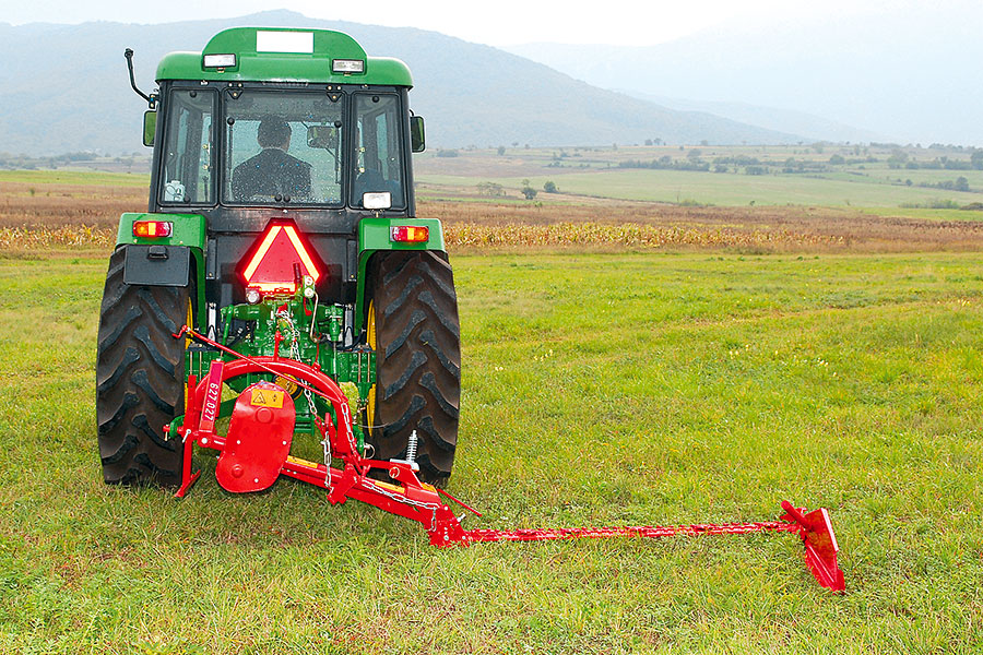Faucheuse robuste avec relevage hydraulique pour tracteurs
