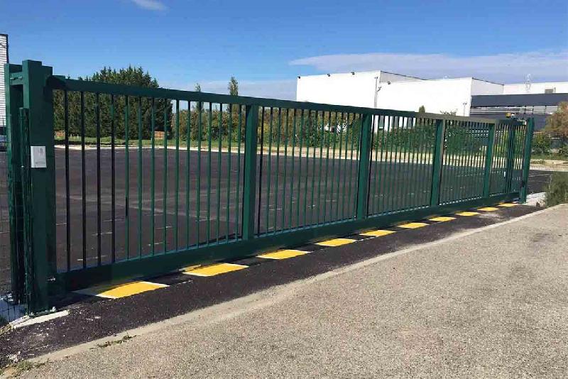 Portail autoporté barreaudage rond - 5000 / 2500_2