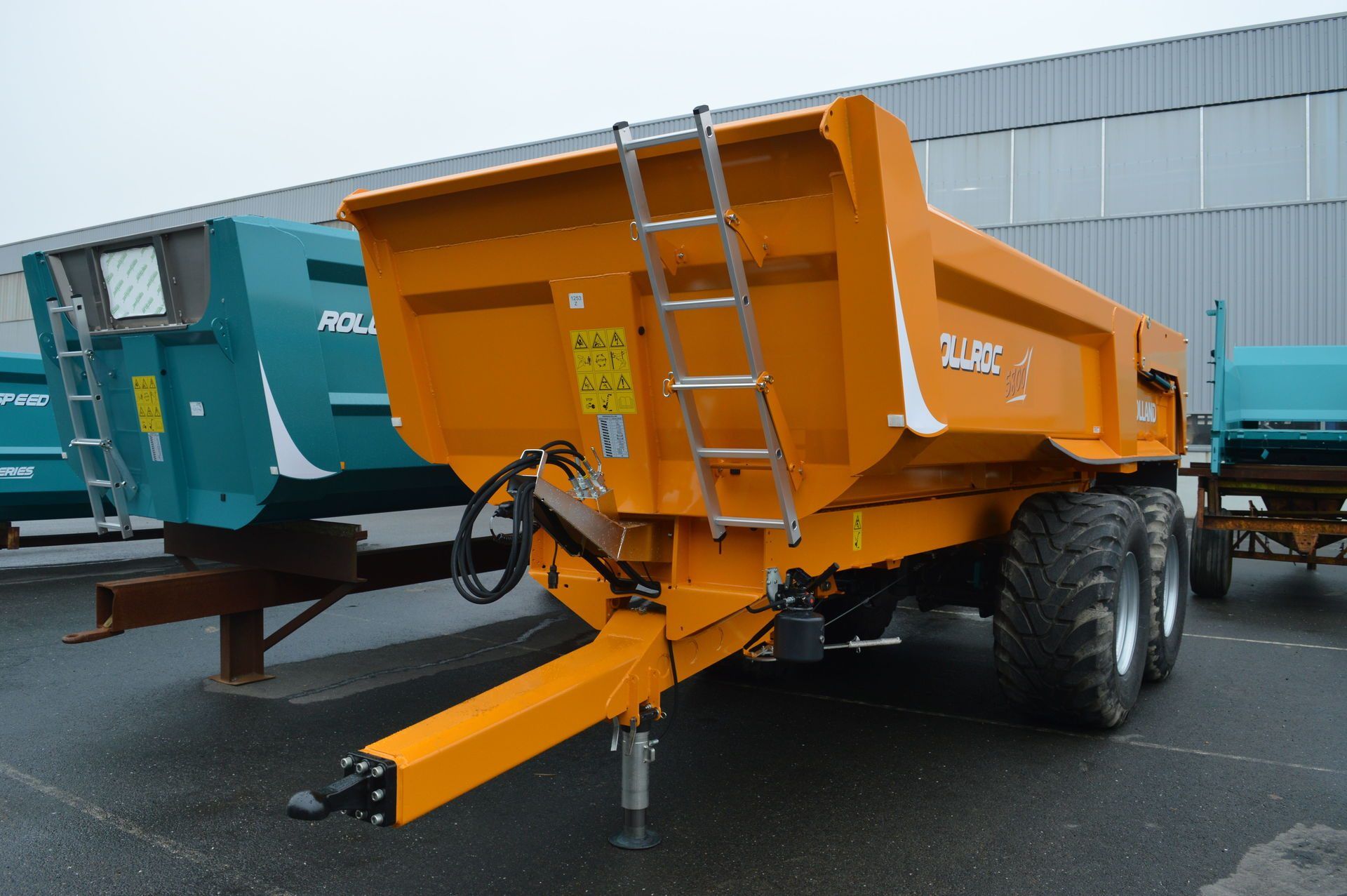 Rollroc 5800 - bennes TP - Rolland - charge utile approximative 17400 kg - caisse acier anti-abrasion 6mm_2