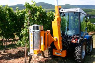 Appareil d'effeuillage LR 350 adapté aux vignes